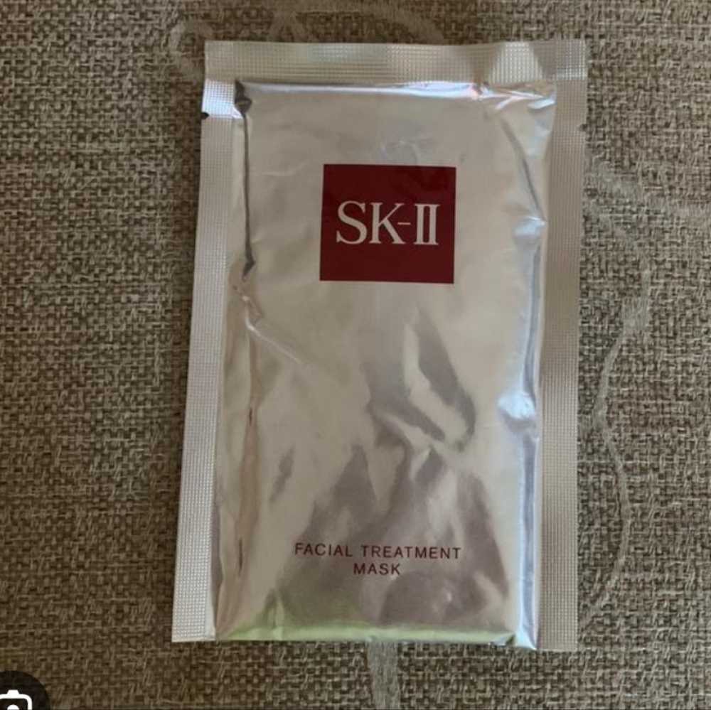 🩷Free Gift W Purchase Facial Treatment Mask - Silver